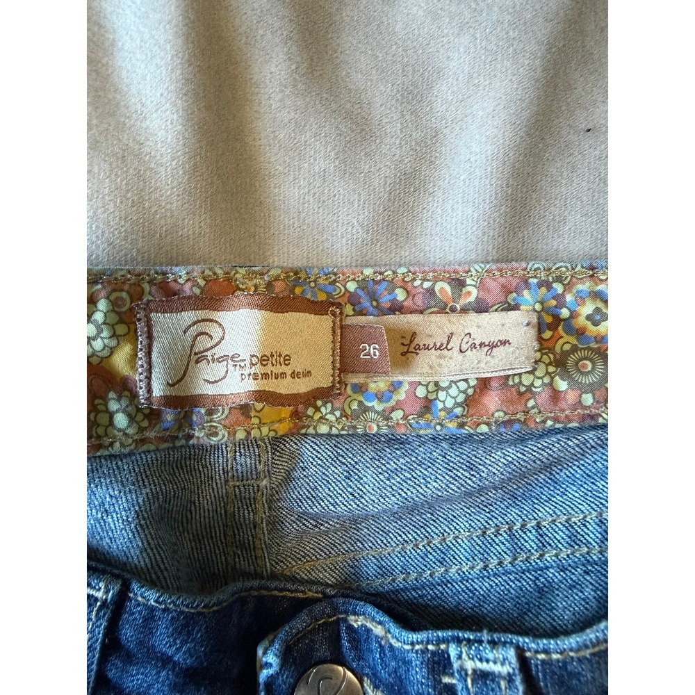 Paige Laurel Canyon Petite Bootcut Jeans Size 26 Medium Wash Distressed Low Rise - Picture 3 of 3